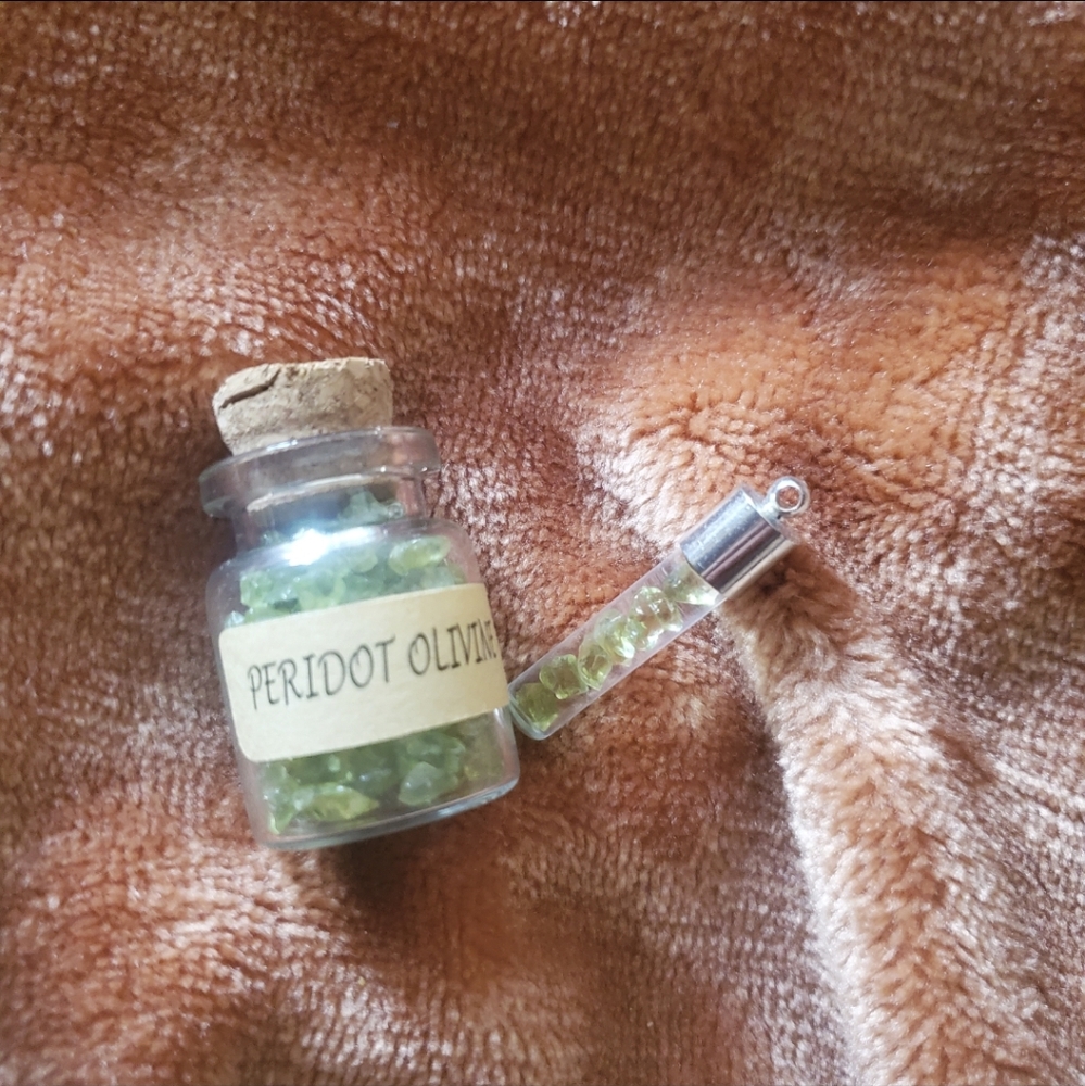 Limited edition peridot moonwater necklace
